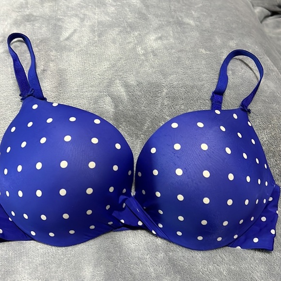 Victorias Secret Blue and White Bra Set - Picture 5 of 8
